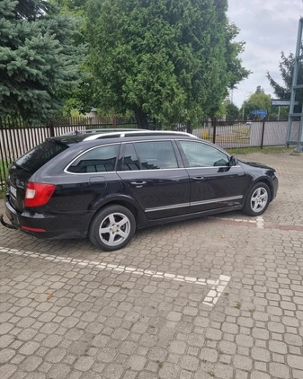 Skoda Superb cena 36500 przebieg: 217977, rok produkcji 2012 z Lublin małe 407